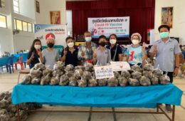 ร่วมช่วยเหลือชาวสวน ซื้อมังคุดแจกผู้รับการฉีดวัคซีน COVID – 19